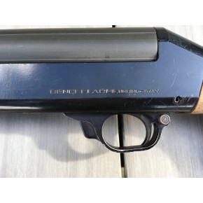 Fusils Semi-auto calibre 12 Benelli 121M1 d'occasion